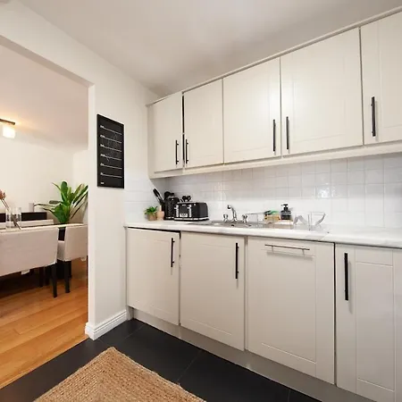 Exquisite And Modern 2bed In Centre