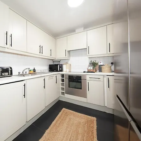 Exquisite And Modern 2bed In Centre Lejlighed